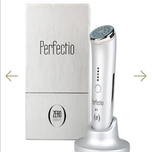 Perfectio Zero Gravity LED beauty device